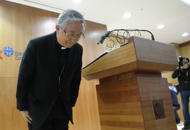 천주교주교회의 의장 김희중 대주교 '성폭력 신부 추가 징계할 것'