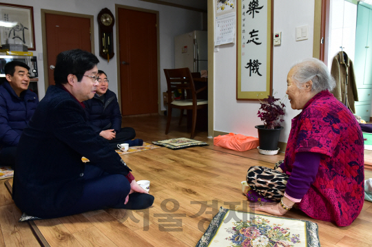 염태영수원시장, 일본군위안부 할머니 위로