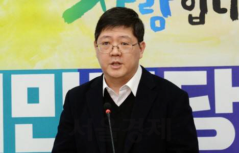 김홍걸교수