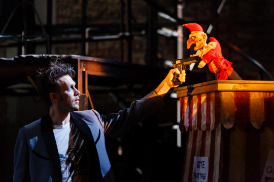4월 내한하는 영국 극단 ‘니하이 씨어터’의 연극 ‘데드 독’/사진=LG아트센터