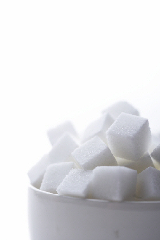 최근 당류 섭취 증가에 따라 국민들의 건강에 적신호가 켜지자 정부가 ‘설탕과의 전쟁’을 선포했다./ 출처=이미지투데이