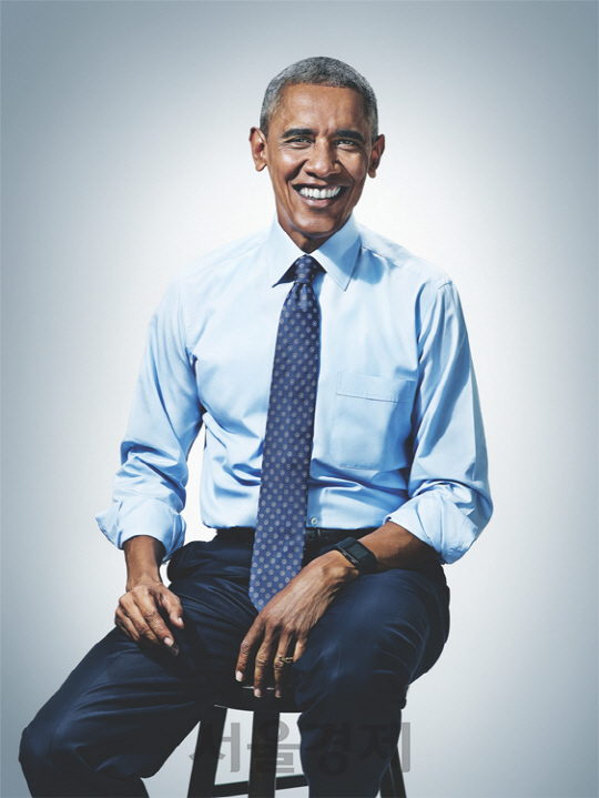 1월 4일 백악관에서 포즈를 취한 오바마 대통령.