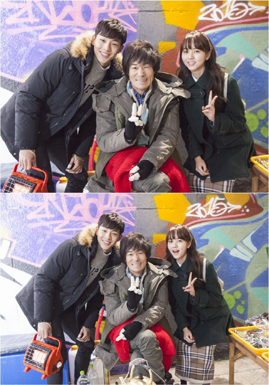 ‘페이지터너’ 김소현·지수·오광록, 가족 같은 정겨운 촬영현장 공개