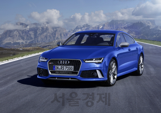 아우디 RS7 플러스