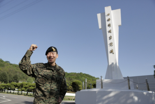 기부천사 김요섭 하사.  사진제공=육군