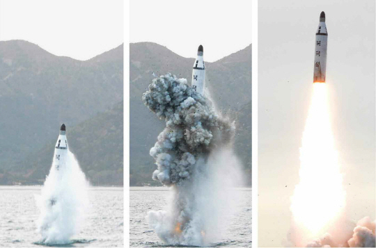 북한은 지난 4월24일 김정은 국방위원회 제1위원장이 참관한 가운데 잠수함발사탄도미사일(SLBM) 수중시험발사에 성공했다고 주장했다. /연합뉴스
