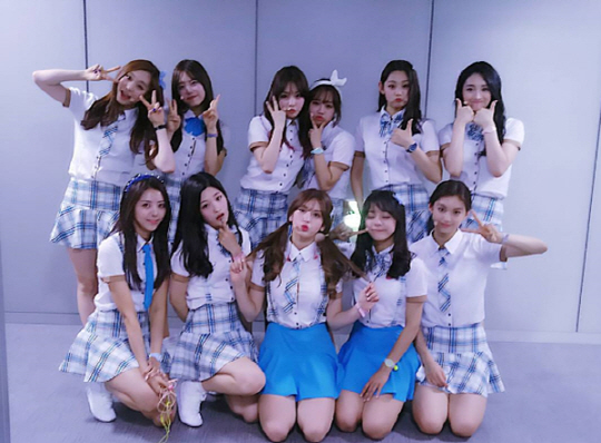 ‘더쇼’ 1위 후보, 아이오아이(I.O.I) 출연 인증샷 공개…‘귀요미들’