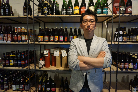 서울 양재동에 위치한 Beer Lab(맥주협동조합)·KnR 코리아 대표 겸 비어소믈리에인 구충섭씨