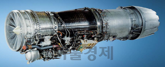 한국형 전투기(KF-X)의 엔진 공급 우선협상대상업체로 26일 지정된 미국 제너럴 일렉트릭사의 GE F414-GE-400엔진. GE사는 120대의 KF-X용으로 이 엔진을 공급하게 된다.