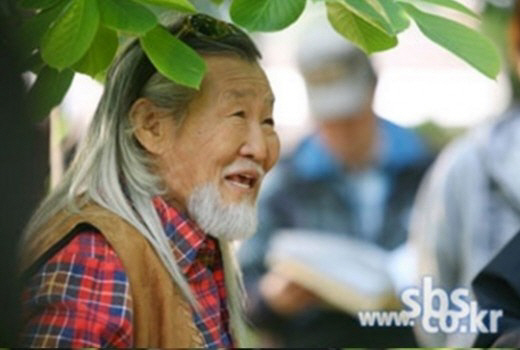 故 정진 유족 “아버지가 당당한 배우로 기억됐으면 좋겠다”