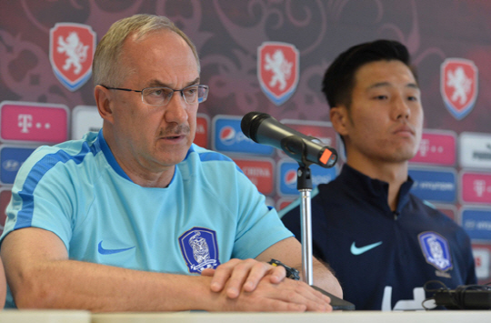 ‘한국-체코’ 슈틸리케 감독 “결과보다는 자신감, 준비된 모습 필요하다”…‘옥중화’ 결방