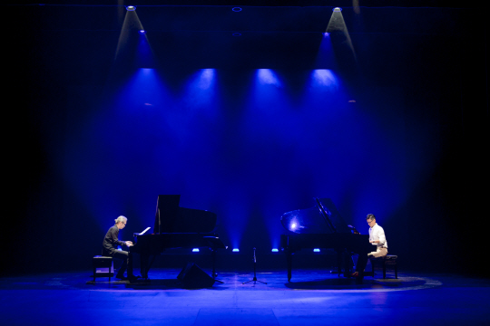 각각 클래식과 재즈 분야를 대표하는 피아니스트 박종훈(왼쪽)과 조윤성은 ‘피아노 맨’ 공연을 통해 한국음악의 정서를 피아노 선율에 녹여낸다./사진=국립극장