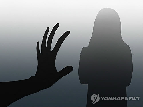 중국의 일부 사채업자는 돈을 갚지 못한 여대생에게 성상납을 요구하기도 한다고 전해졌다./연합뉴스