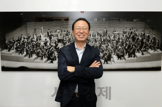 [CEO&Story] 최흥식 서울시향 대표 '불협화음 조율...이젠 시민에 행복주는 오케스트라 만들어야죠'
