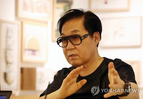 그림 '대작' 논란 조영남, 재판은 어디서?…13일 관할권 심리
