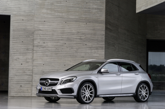 메르세데스-AMG GLA 45 4MATIC