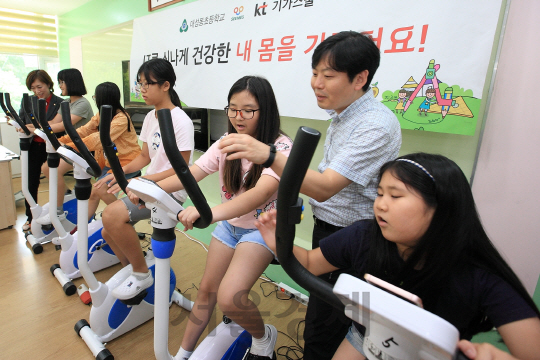 KT, DMZ 대성동 초등학교서 'IT 건강교실' 개최