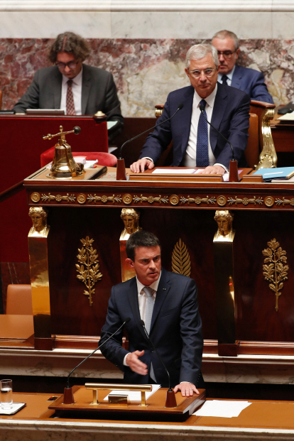 지난 19일(현지시간) 마뉘엘 발스 프랑스 총리가 하원의원들 앞에서 노동법 개정안 통과를 촉구하고 있다. /파리=AFP연합뉴스
