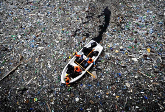 [뒷북경제]해수욕장 쓰레기만 연간 7,200톤…‘해(海)치우자’