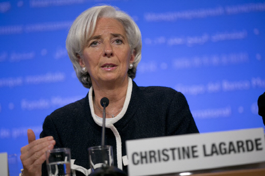 라가르드 IMF 총재 '구조개혁·자유무역으로 성장률 제고를'