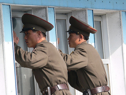 북한이 인민군 보위총국을 군부대에 파견해 대대적인 검열 작업을 하고 있지만, 배고픔에 시달린 군인들의 탈영을 막지 못하고 있는 것으로 전해졌다. /출처=flickr