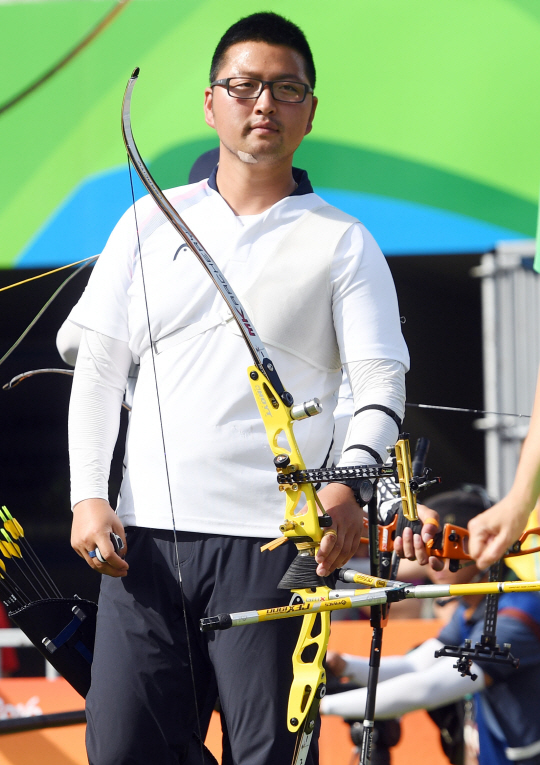 [리우올림픽]男양궁 김우진 세계랭킹1위가 32강 탈락