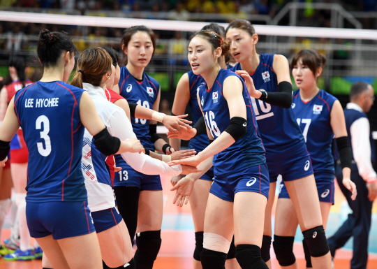 한국 여자배구, 러시아에 아쉬운 패배