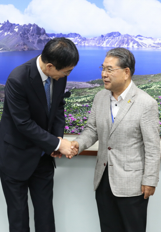 이재정 교육감 '일제 잔재 학교명 모두 바꿀 것'