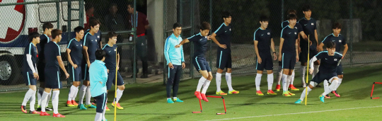 2016년 리우올림픽 한국남자축구대표팀이 12일 오후(현지시간) 브라질 벨루오리존치 SESC Venda Nova 경기장에서 8강전 온두라스전을 앞두고 야간 훈련에 열중하고 있다./벨루오리존치=올림픽사진공동취재단