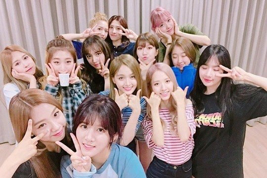 우주소녀 ‘비밀이야’, “쇼케이스 마무리 연습중!”