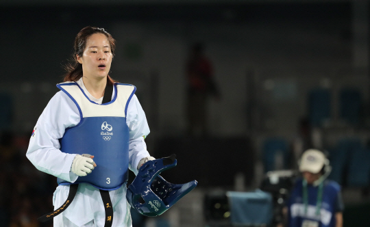 태권도 한국대표 오혜리 선수가  19일 오후(현지시간) 브라질 리우데자네이루 바하 올림픽파크 카리오카 경기장에서 열린 2016리우올림픽 태권도 여자 -67kg급 8강전에서 대만의 치아치아 추앙을 상대로 21-9로 이겼다.  오혜리는 준결승에서 아제르바이잔의 아지조바와 맞대결을 펼친다. 오혜리는 리우올림픽 태권도에서 한국의 4번째 메달에 도전하고 있다. 
/리우데자네이루=올림픽사진공동취재단