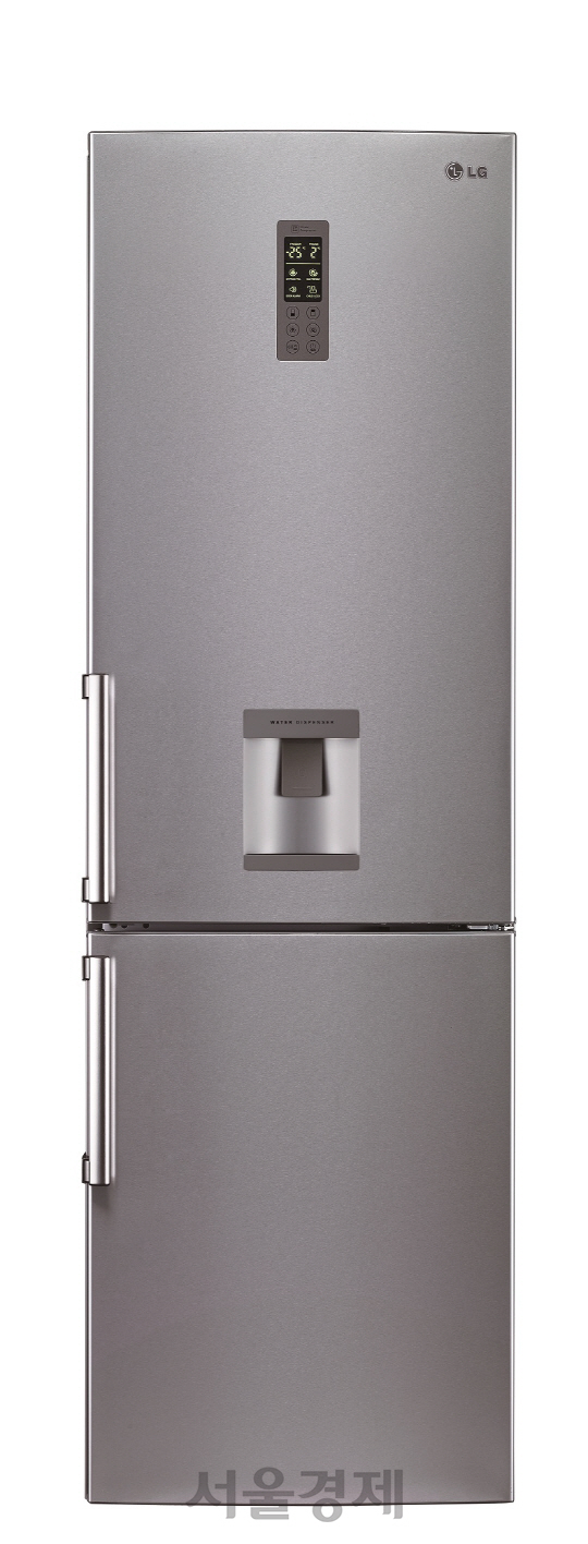 영국의 소비자연맹지 ‘위치’가 실시한 냉장고 성능 평가에서 1위를 차지한 LG 상냉장·하냉동 냉장고 제품/사진제공=LG전자