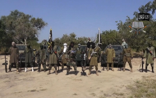 나이지리아 이슬람 테러단체 보코하람 대원들의 모습/AP연합뉴스