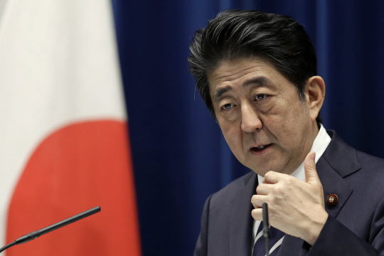 아베 신조 일본 총리가 24일 북한의 SLBM 발사에 대해 “용서하기 어려운 폭거”라고 비판했다. /출처=블룸버그