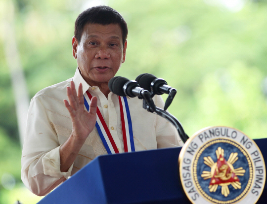 '마약과의 전쟁' 두테르테 필리핀 대통령, 끊이지 않는 암살 위협