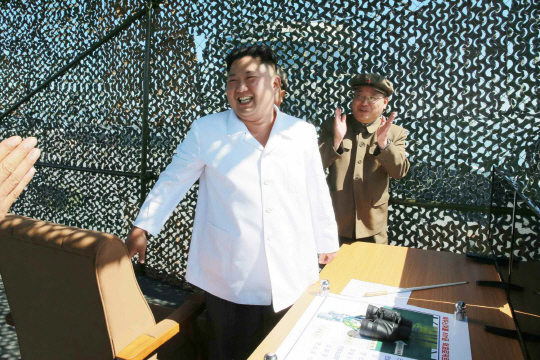 北 김정은 참관 속 로켓엔진 시험…추가 미사일 도발 벌이나