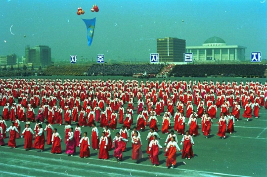 1970년에 조성된 여의도광장. 1970~1980년대 권력 선전을 위한 메가 이벤트가 벌어졌다.