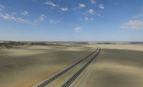 中 세계최장 사막관통 고속도로 개통
