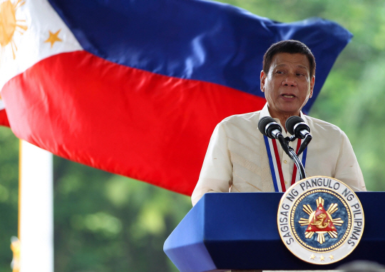 로드리고 두테르테 필리핀 대통령이 미국 중앙정보국이 자신을 암살하려 한다는 음모론을 제기했다. /EPA=연합뉴스