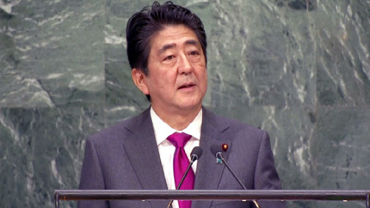 아베 일본 총리 “위안부 사죄편지 털끝만큼도 생각하고 있지 않아“