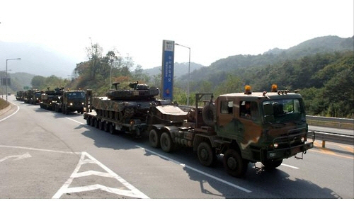 육군이 졸음운전 사고를 예방하기 위해 대형 군용차량에 주행안전장치를 장착한다. /출처=대한민국 육군