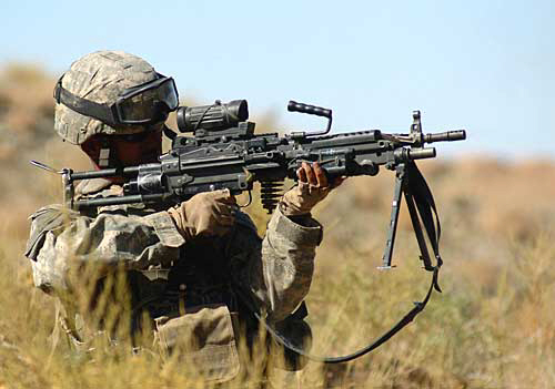 특수전용 기관총으로 유력한 M-249 파라 버전. 한국군이 사용하는 K-3 경기관총을 짧게 만들어 특수전 병력이 휴대하기에 용이하다. 결정만 한다면 당장 구매할 수도, 국내에서 생산도 가능하다.