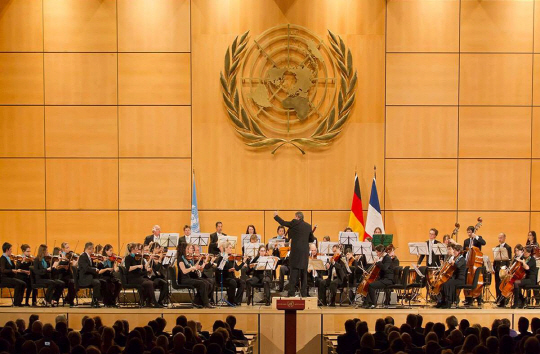 오는 24일 유엔의날 기념 ‘평화음악회’를 갖는 유엔오케스트라의 공연 모습. /사진제공=M4one