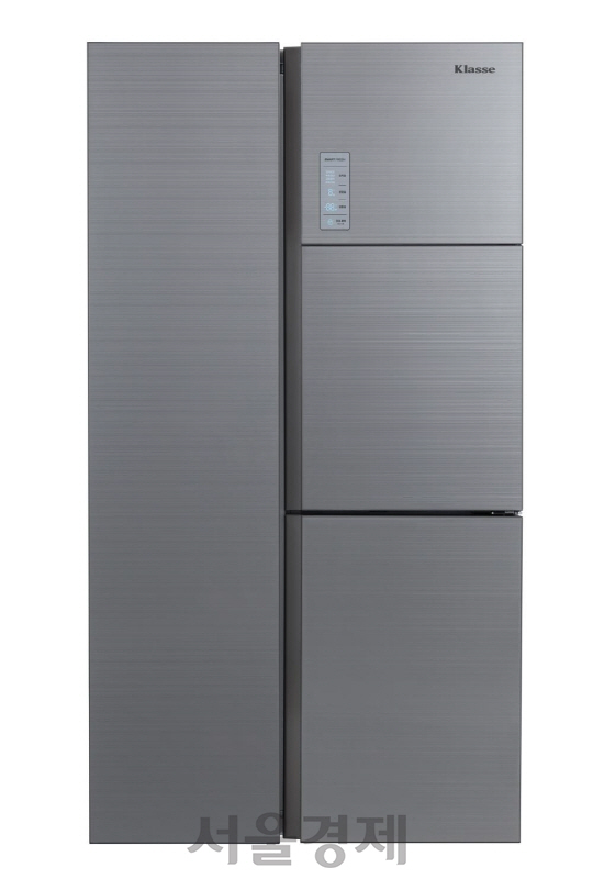 동부대우전자가 출시한 2017년형 3도어 냉장고 ‘클라쎄 큐브’ 신제품(모델명:FR-A803QRGS) 모습. / 사진제공=동부대우전자