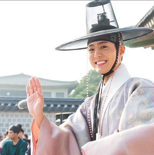 ‘구르미 그린 달빛’ 팬사인회, 경복궁에 떴다! 꽃미모 박보검 비하인드 컷