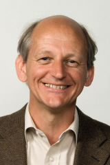 반 르웬(C.J.van  Leeuwen) 네덜란드 KWR(물순환연구소)의 책임교수