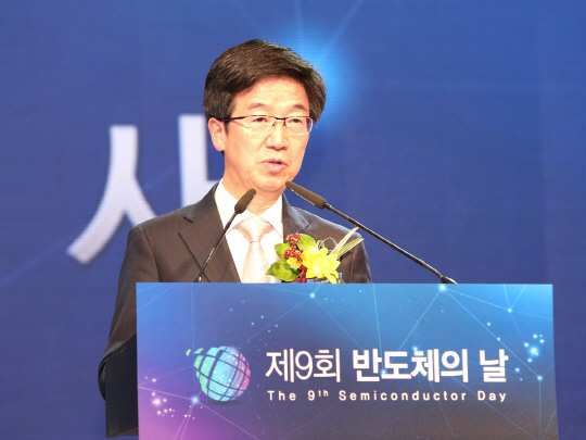 '반도체의 날' 박성욱 협회장 '반도체 산업생태계 강화, 위기를 기회로'