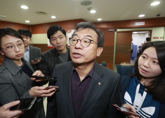 [최순실 게이트] 역대 두 번째 '거국중립내각' 탄생할까...셈법 달라 첩첩산중