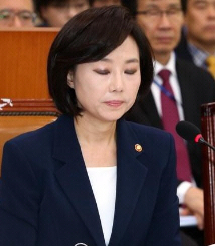 조윤선 “청와대 정무수석 11개월간 박근혜 대통령 독대한 적 없다”
