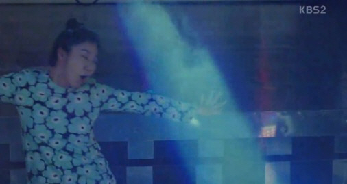 ‘월계수’ 라미란, 차인표 정관수술 소식에 나이트서 ‘접신 댄스’